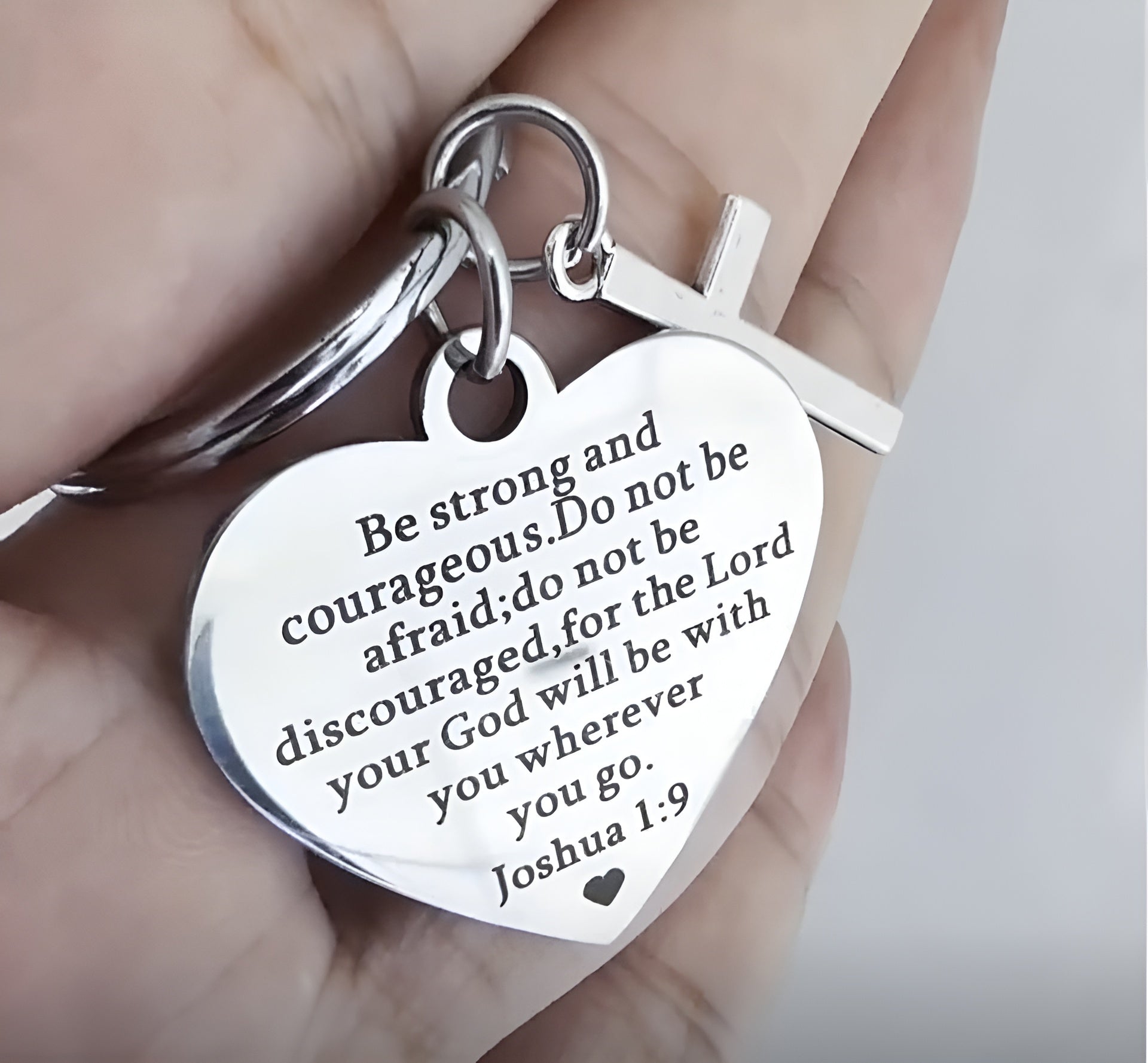 Joshua 1:9 Heart Keyring – Christian Gift Keychain | Faith Over Fear Bible Verse Accessory