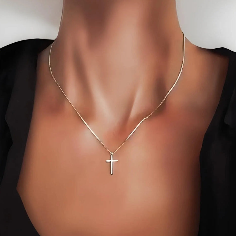 dainty silver cross pendant necklace